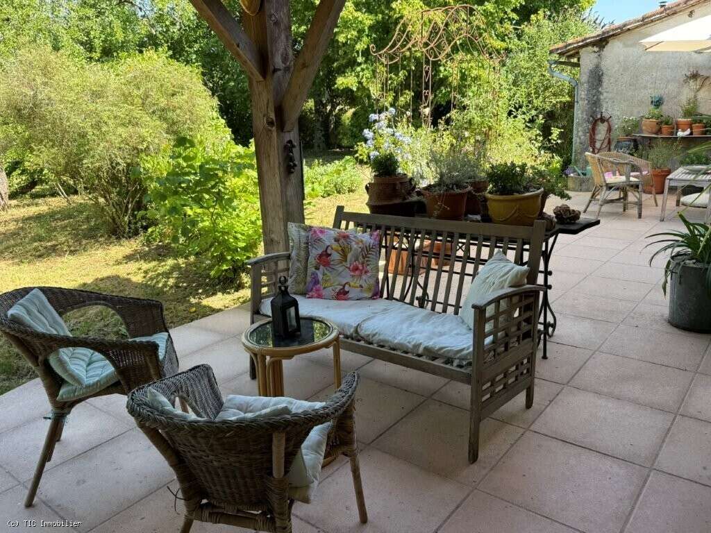 Maison à CHAMPAGNE-MOUTON