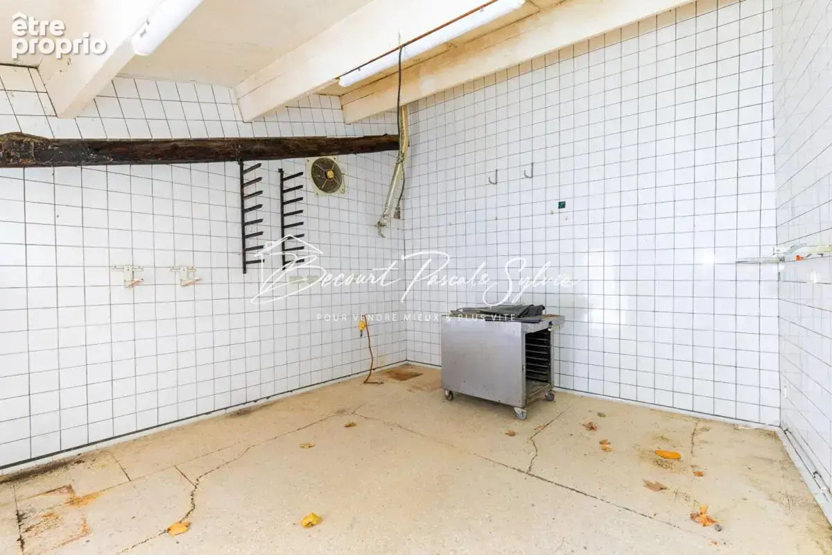 BAISSE DE PRIX - Immeuble de rapport  de 313 m2 avec commerce à Apt (84) - photo 9