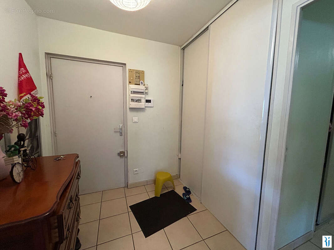 À vendre appartement loué Rouen 3 pièces 63.98 m2 - photo 8