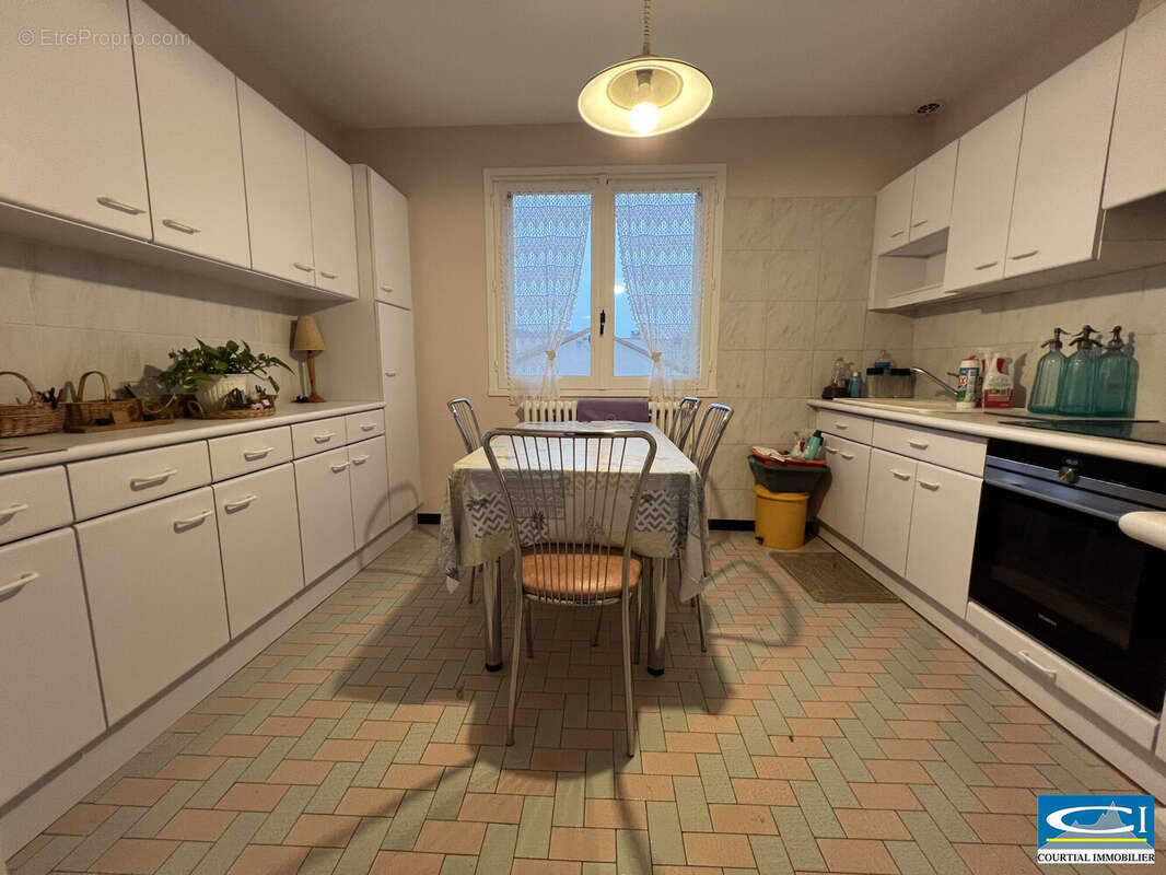 Maison à TOURNON-SUR-RHONE