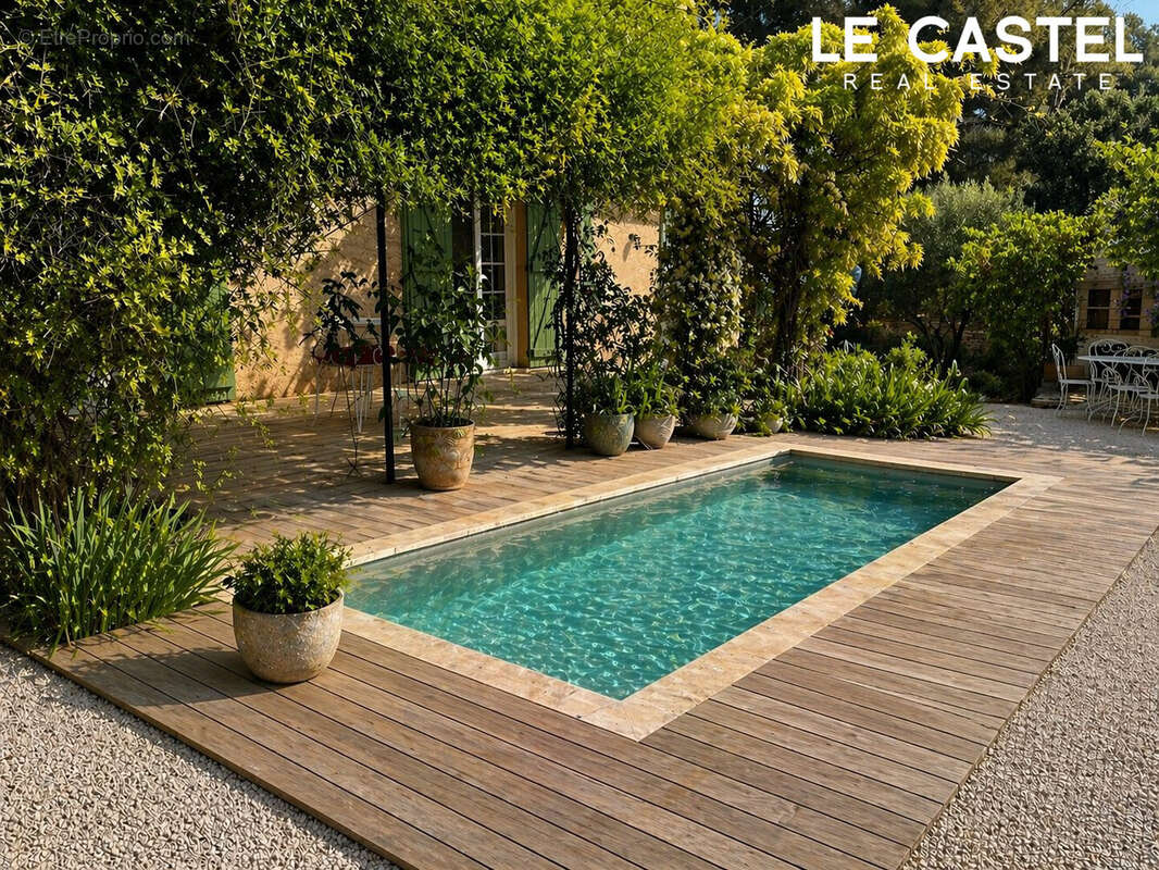 projet piscine via iA - Maison à LA CIOTAT