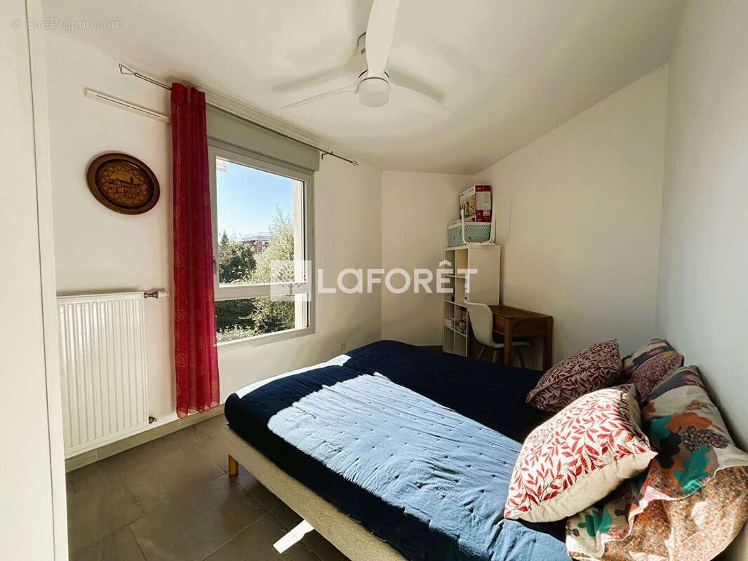 Appartement à SAINT-LAURENT-DU-VAR