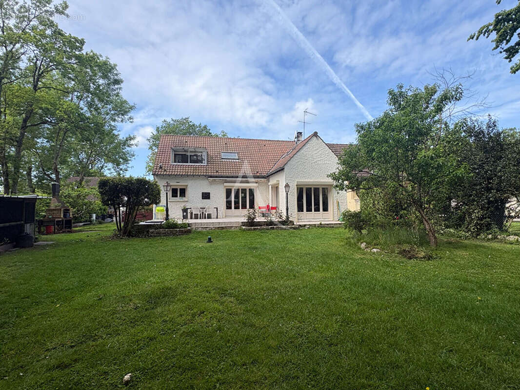 Maison Le Chatelet En Brie 7 pièce(s) 122.32 m2 - photo 13