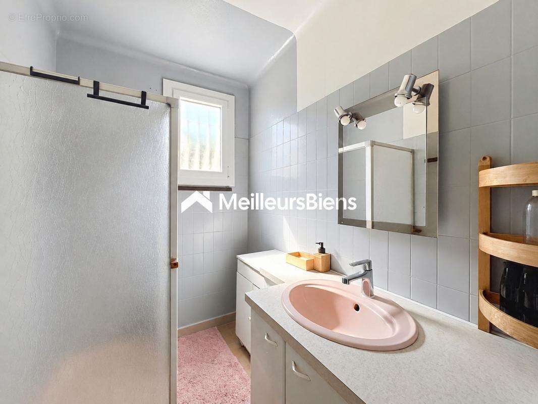 Sud Ardèche - Les Vans : Maison 134 m2 avec dépendance et espaces de stockage - photo 11