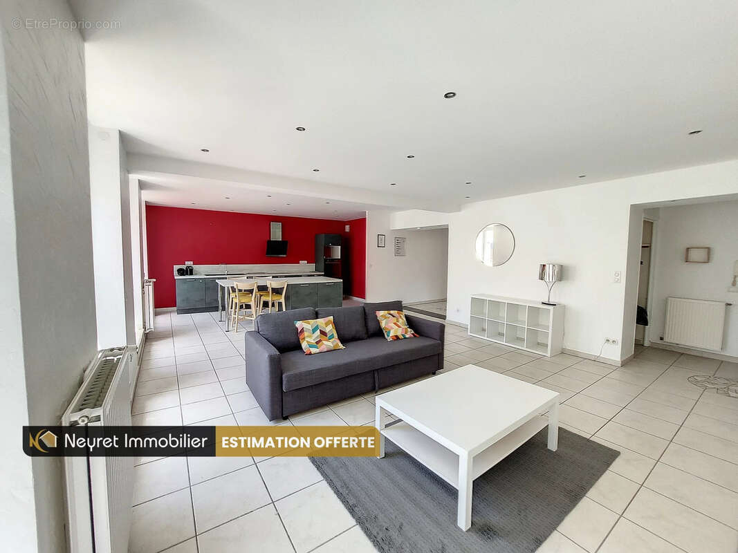 Appartement à SAINT-ETIENNE