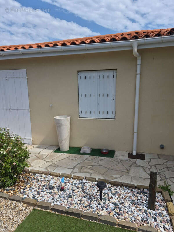Maison individuelle de plain pied 3 pieces 73 m2 - jardin et terrasse abritee sur une parcelle de 470 m2 - photo 13