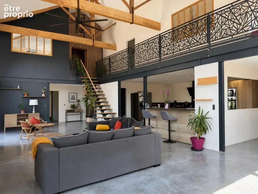 Superbe grange rénovée   Beaux volumes et logement indépenda - photo 4