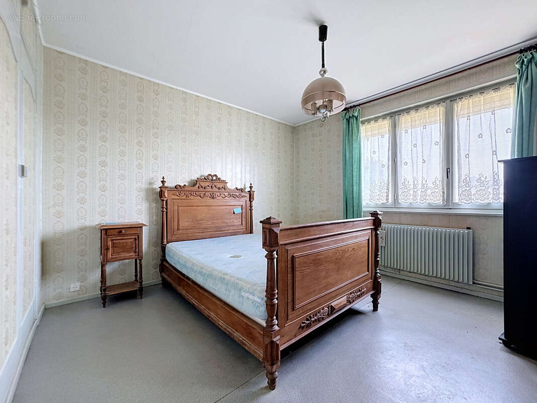 Maison à CRESPIN