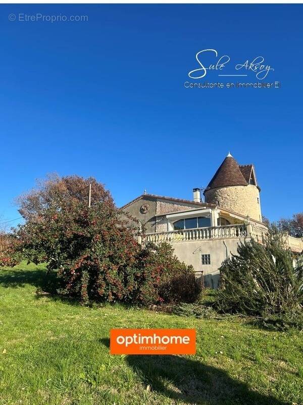 Maison à COURRENSAN