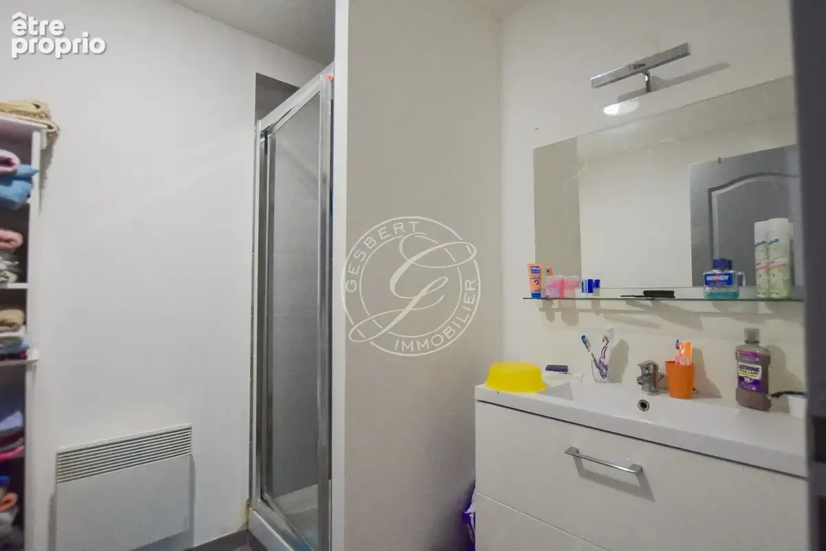 A vendre flayosc - appartement t3 avec terrasse et vue degagée - photo 6