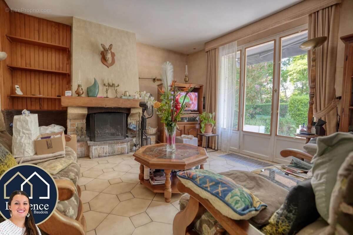 Maison 180 m² à Nogent-Le-Roi  - photo 2