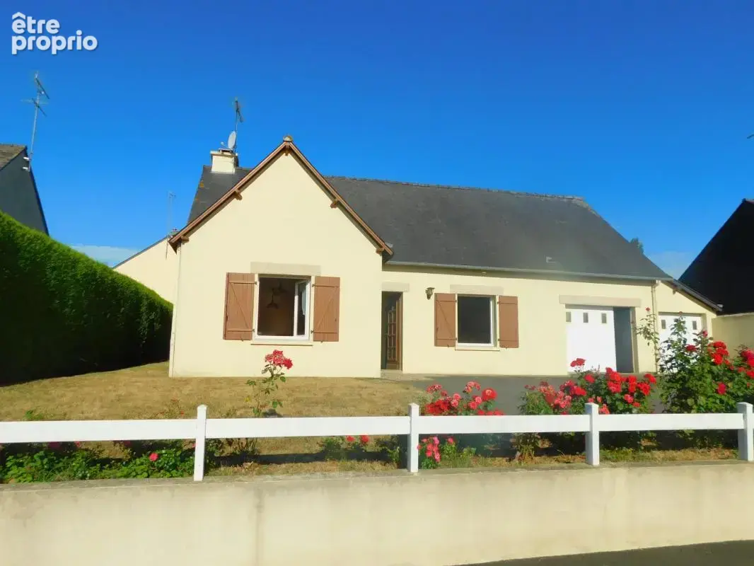 Maison à COMBOURTILLE