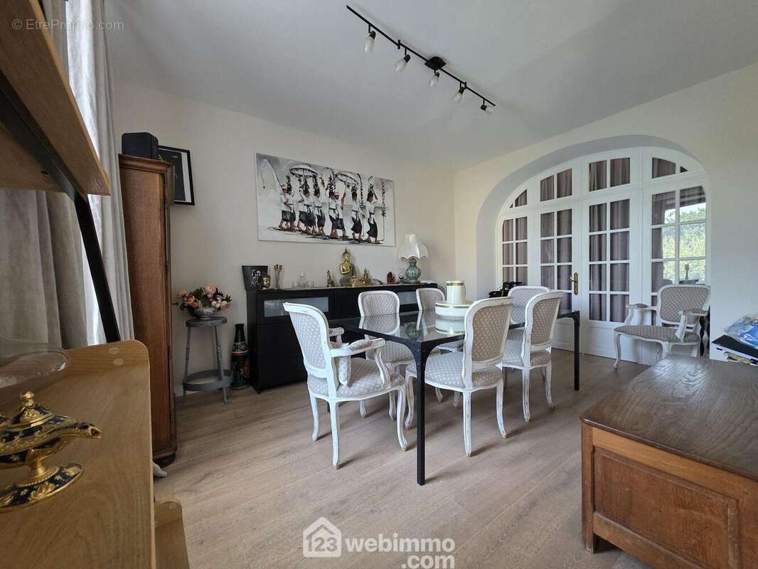 Maison 180 m² à Graces  - photo 8