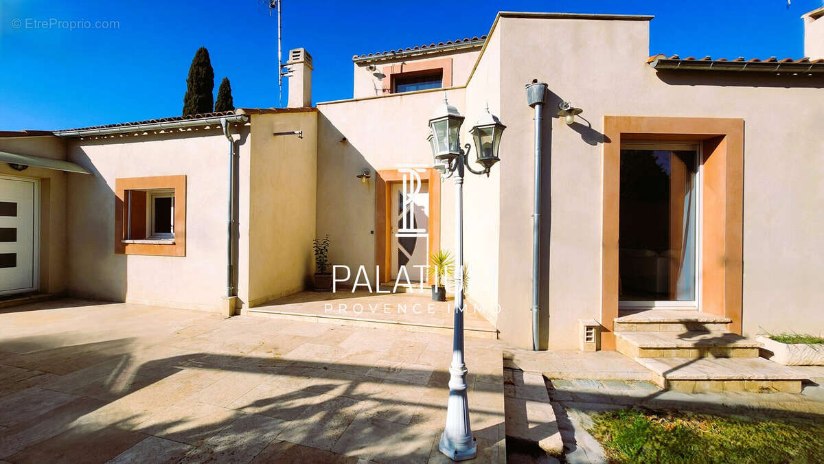 Maison 180 m² à Marignane  - photo 8