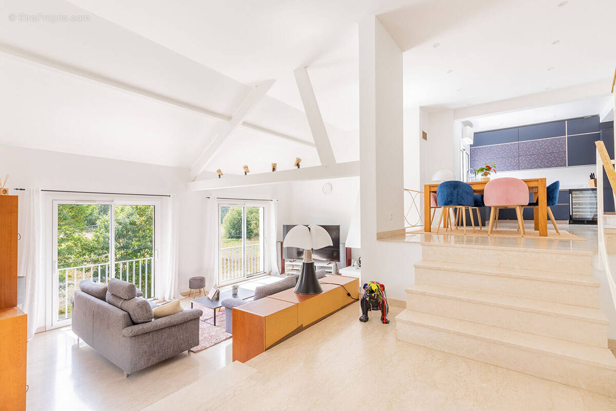 Maison à SAULX-LES-CHARTREUX