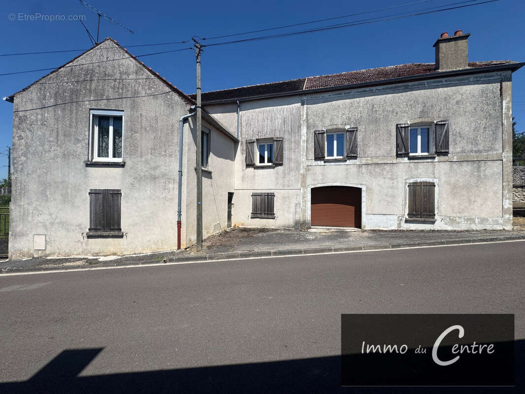 Maison à MONTMIRAIL