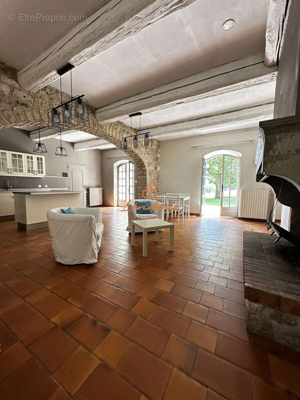 Maison à MALATAVERNE