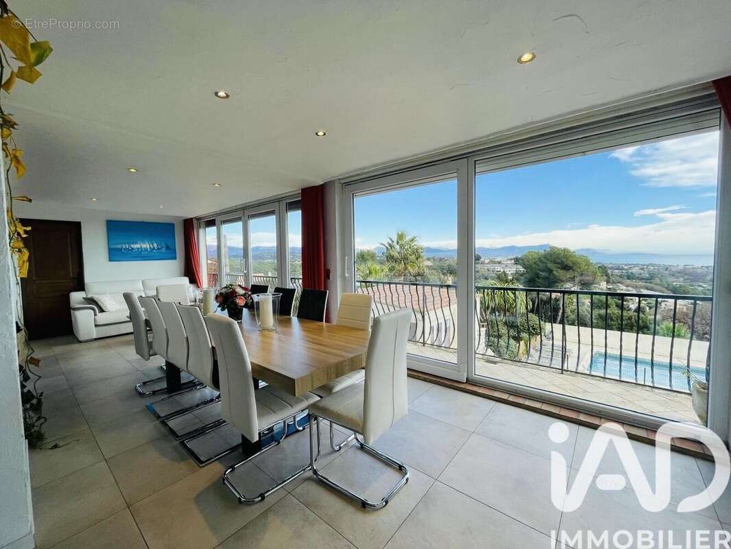 Maison 350 m² à Antibes  - photo 6