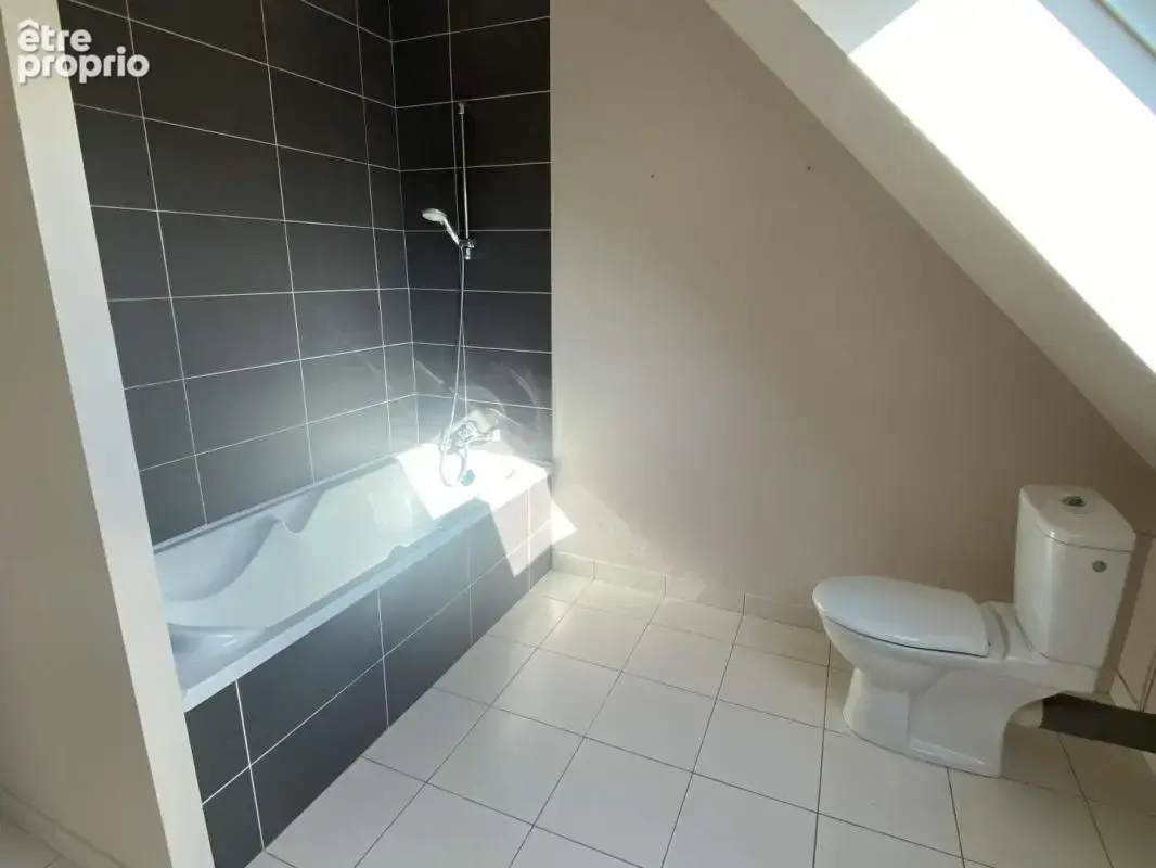 Maison 4 pièces 85 m² à vendre à Fougeres (35300) - photo 10