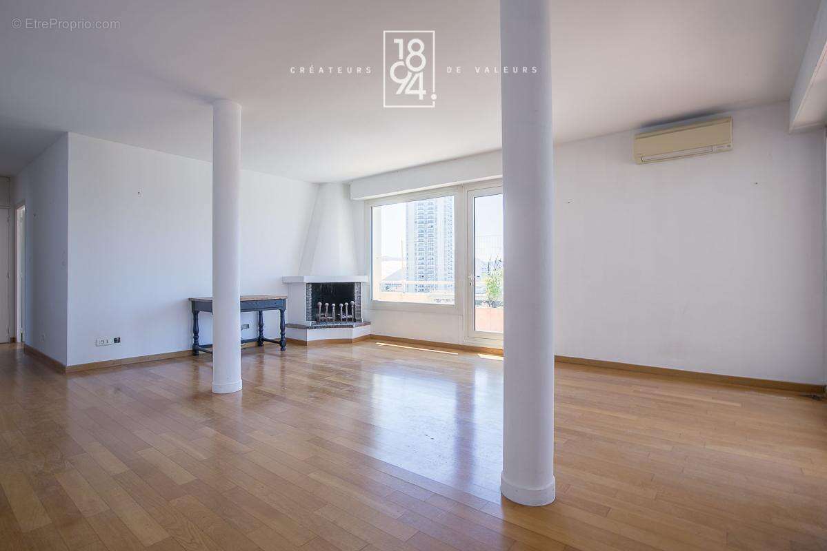 Appartement T3 à vendre Marseille 8e (13008)  100 m²  Toit Terrasse Dernier étage Carré d'Or - photo 14
