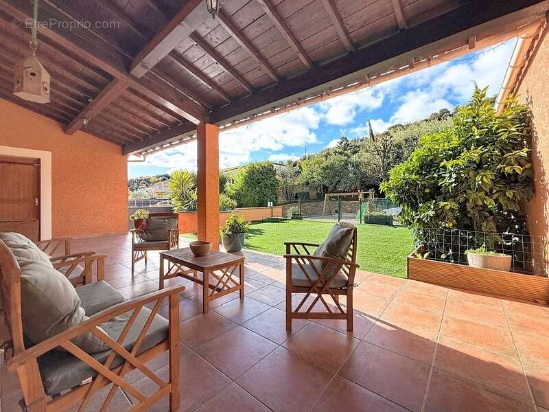 Maison à USCLAS-DU-BOSC