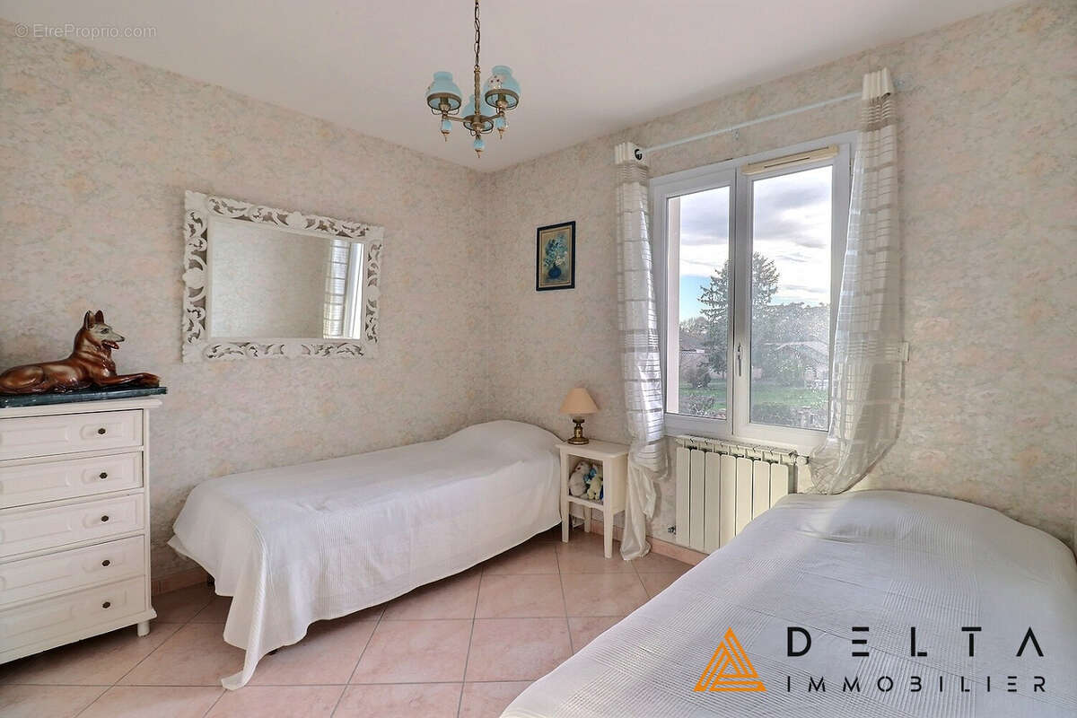 Maison à SATOLAS-ET-BONCE