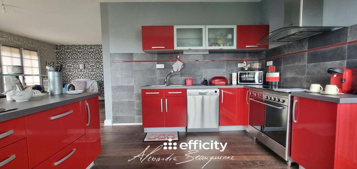 Maison à CHEF-BOUTONNE