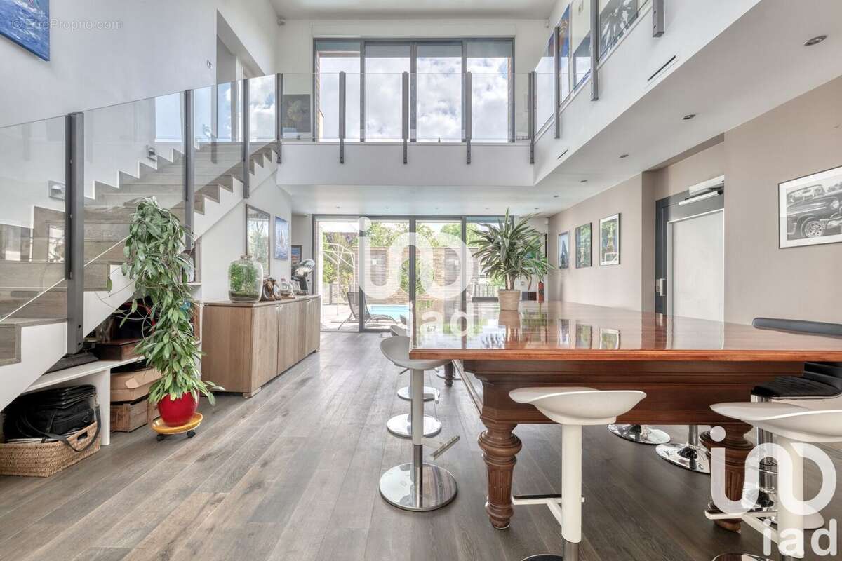 Maison 343 m² à Lagny-Sur-Marne  - photo 3