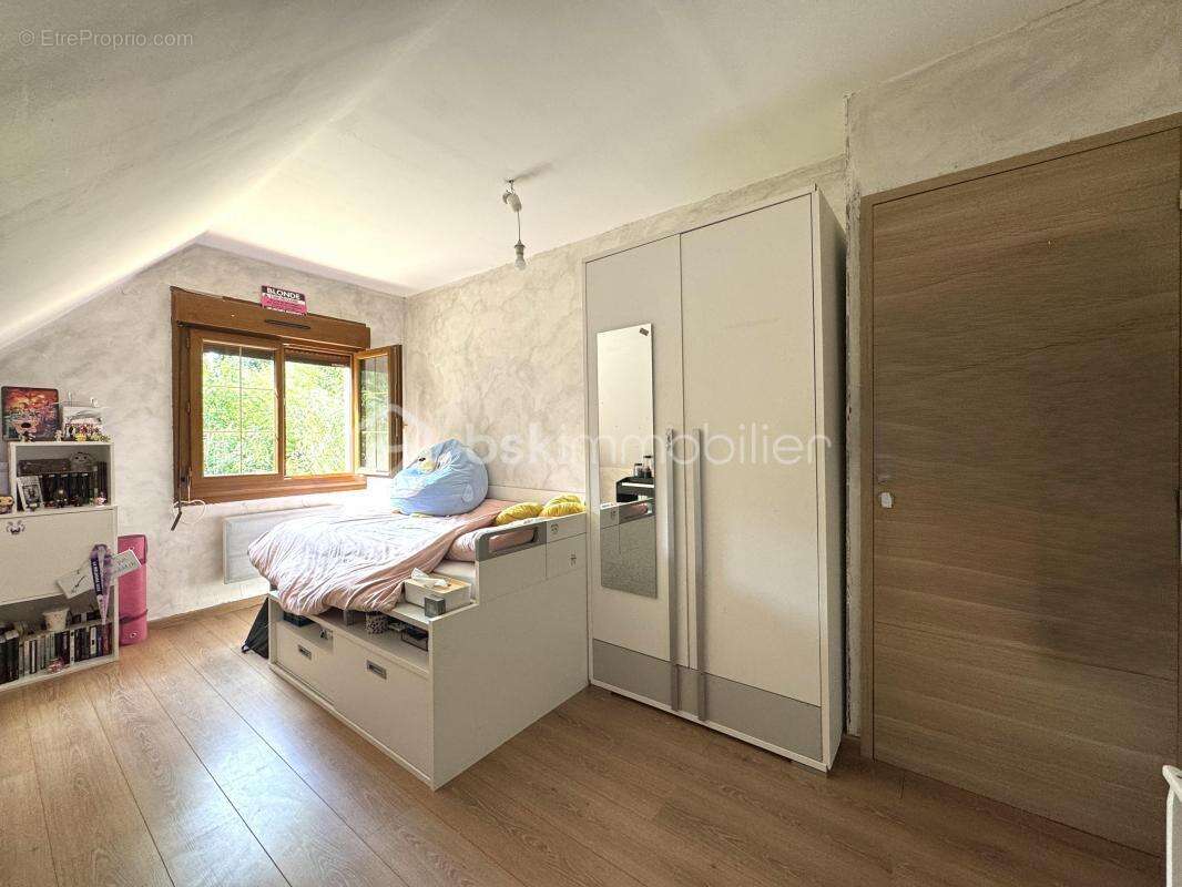 Maison à CHAUCONIN-NEUFMONTIERS