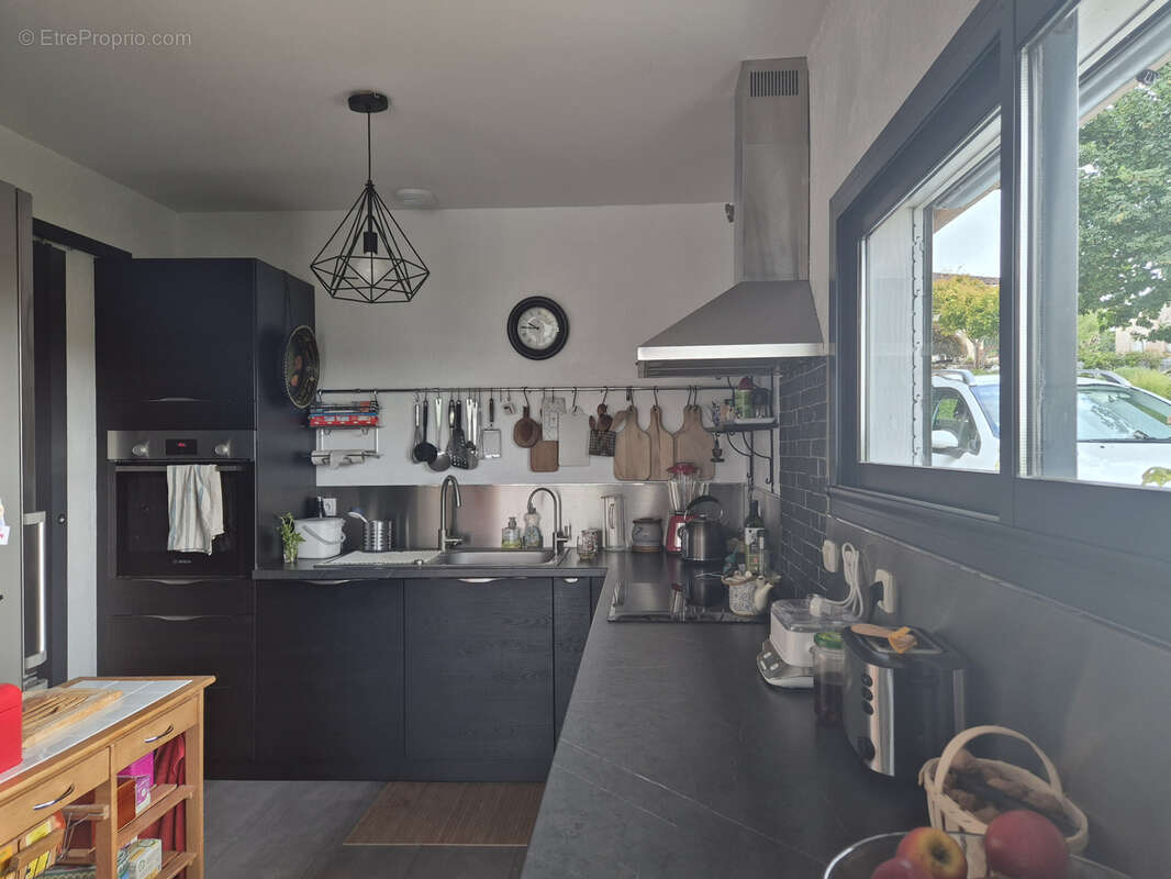 Maison contemporaine 130 m2 - St Astier - secteur privilégié - 4 chambres - arboré - - photo 3