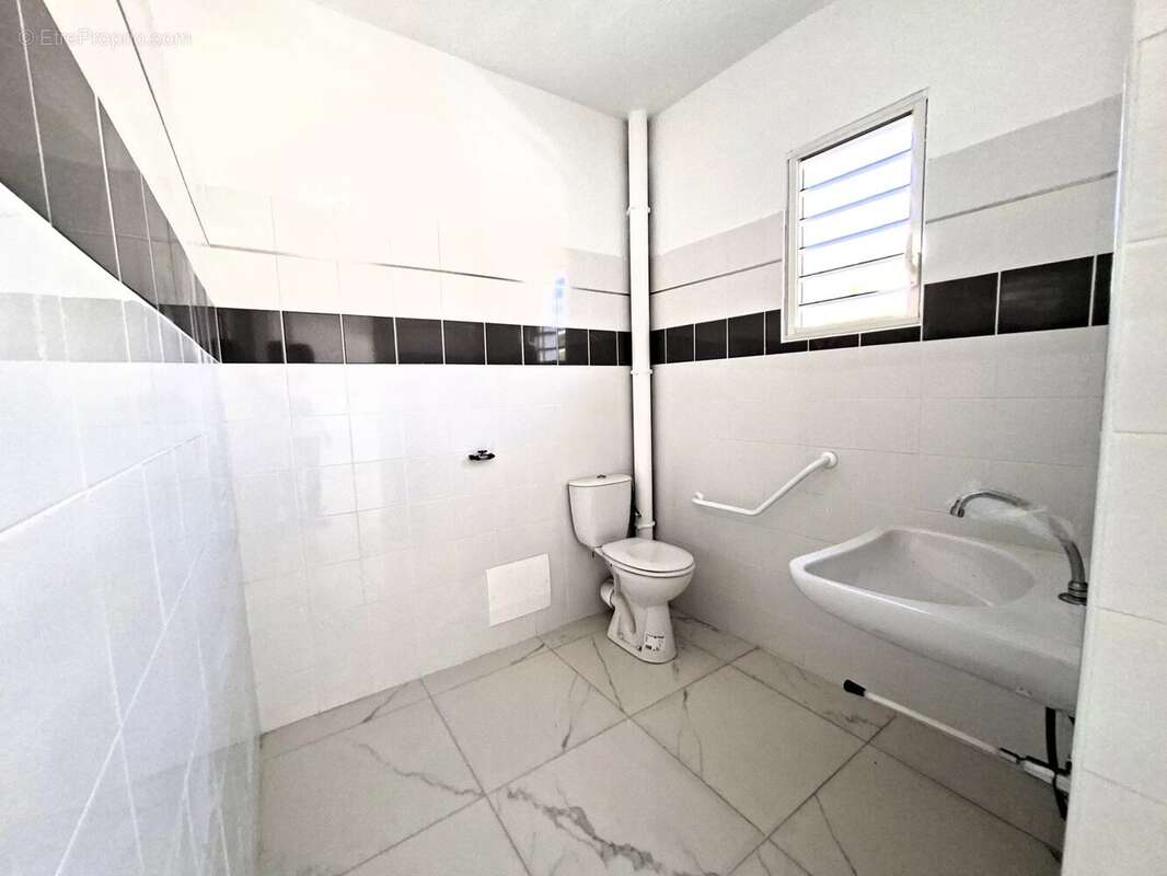 Commerce à LE DIAMANT