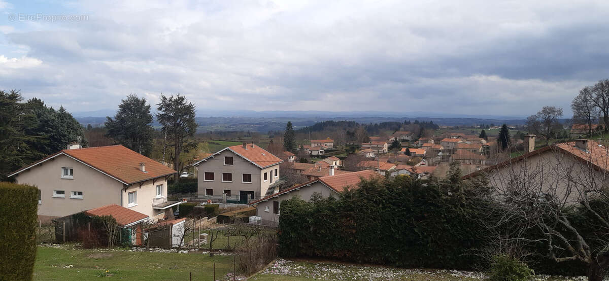 Maison à SAINT-BONNET-LE-CHATEAU