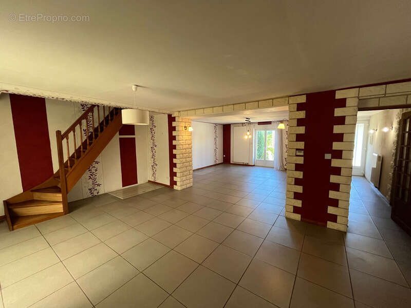 Maison à vendre 6 pièces BERTRICHAMPS 181m² - photo 3