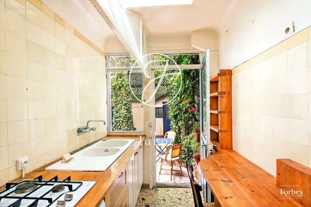 Maison à PARIS-18E