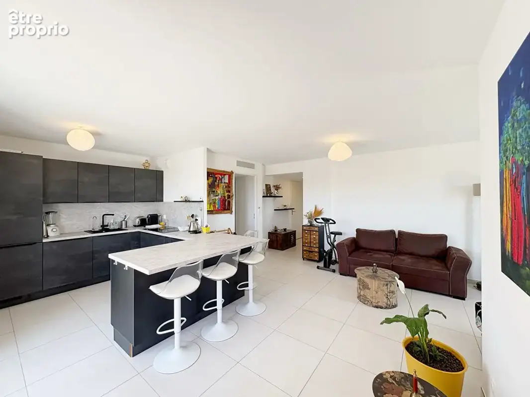 HYERES - Appartement T4 - 83 m² - Terrasse 50 m² - Stationnements - photo 2