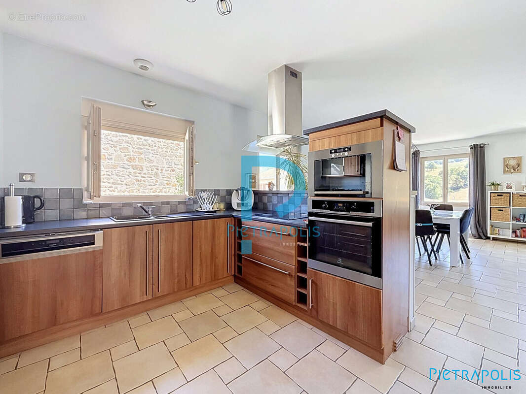 Appartement 108 m² à Saint-Forgeux  - photo 6