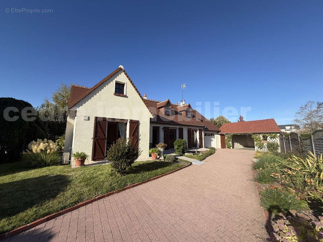 IMG_4760 - Maison à SAINT-PRYVE-SAINT-MESMIN