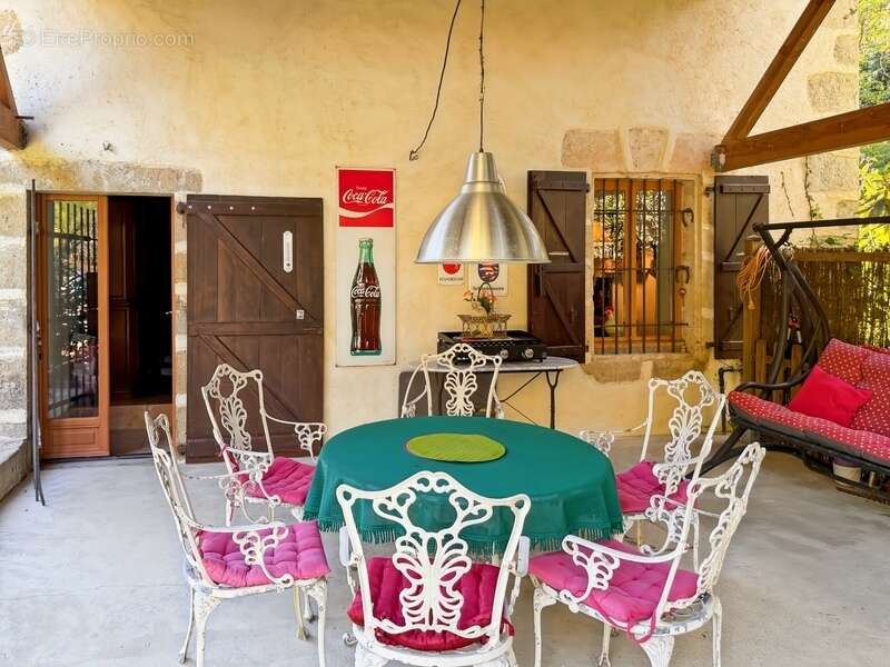 Maison à VIC-FEZENSAC