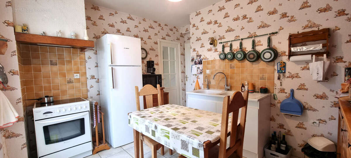 Maison à MONTMACQ
