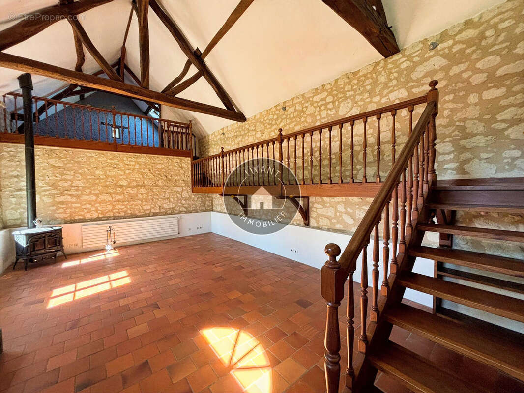 Maison à MOULIHERNE