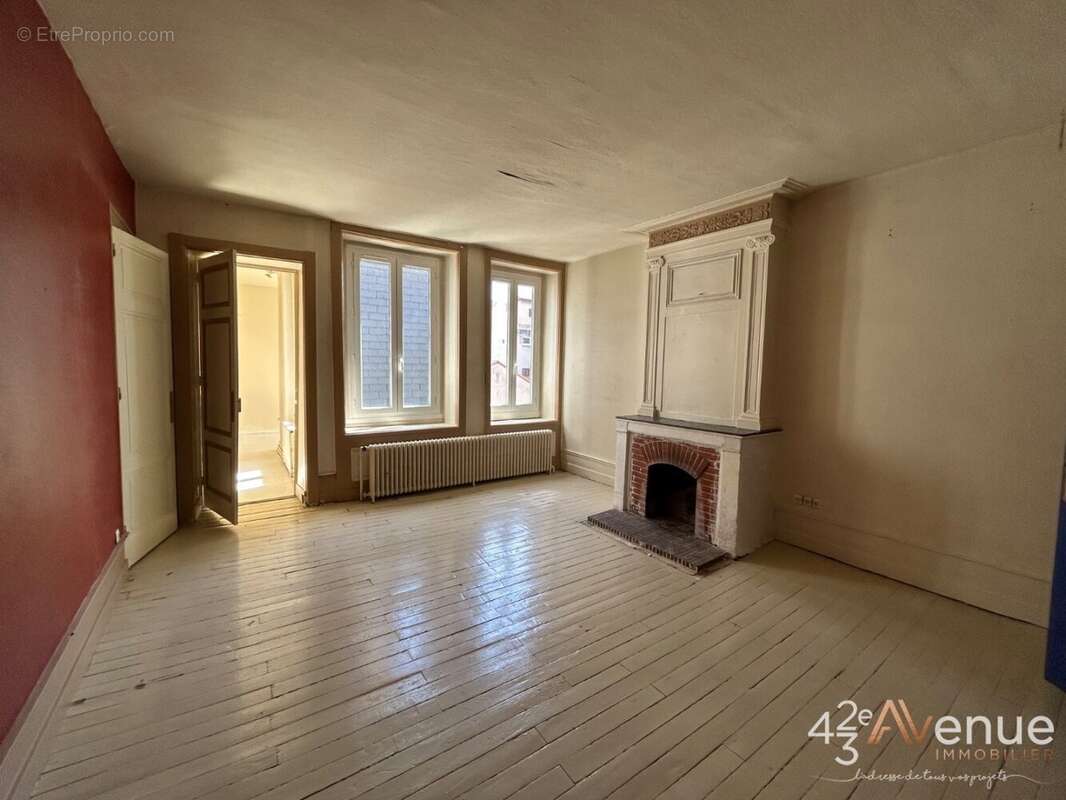 Appartement à SAINT-ETIENNE