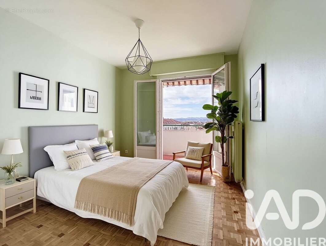 Photo 9 - Appartement à VILLEURBANNE