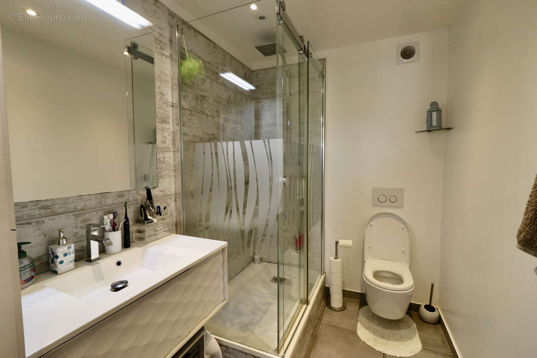 EXCLUSIVITÉ - LA TURBIE - Charmante maison de village avec garage - photo 6