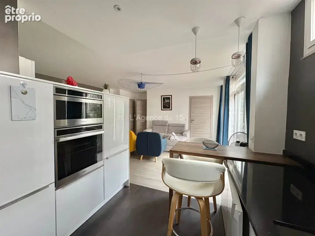 Village saint charles / bel appartement de 2 pieces / tres lumineux / parfait etat / cave / vue degagee / - photo 4