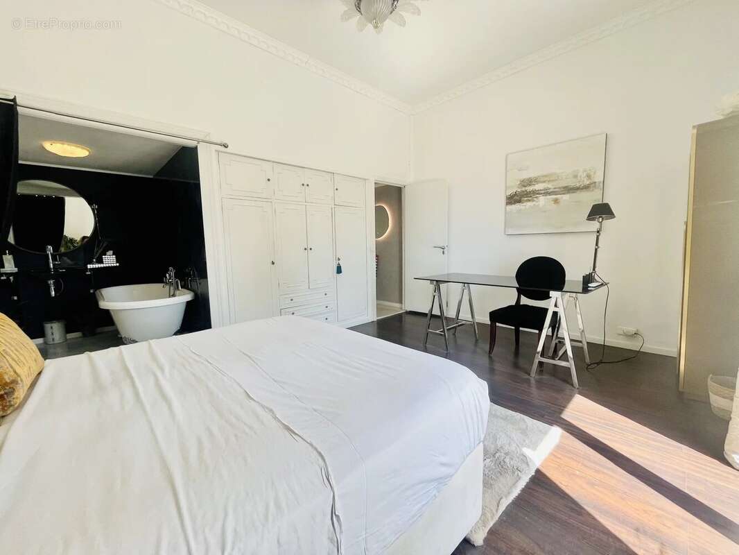 Appartement à BEAULIEU-SUR-MER