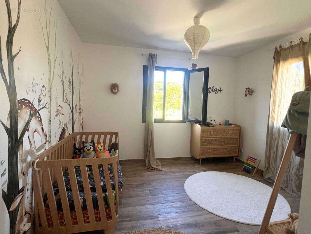 Maison à LE CASTELLET