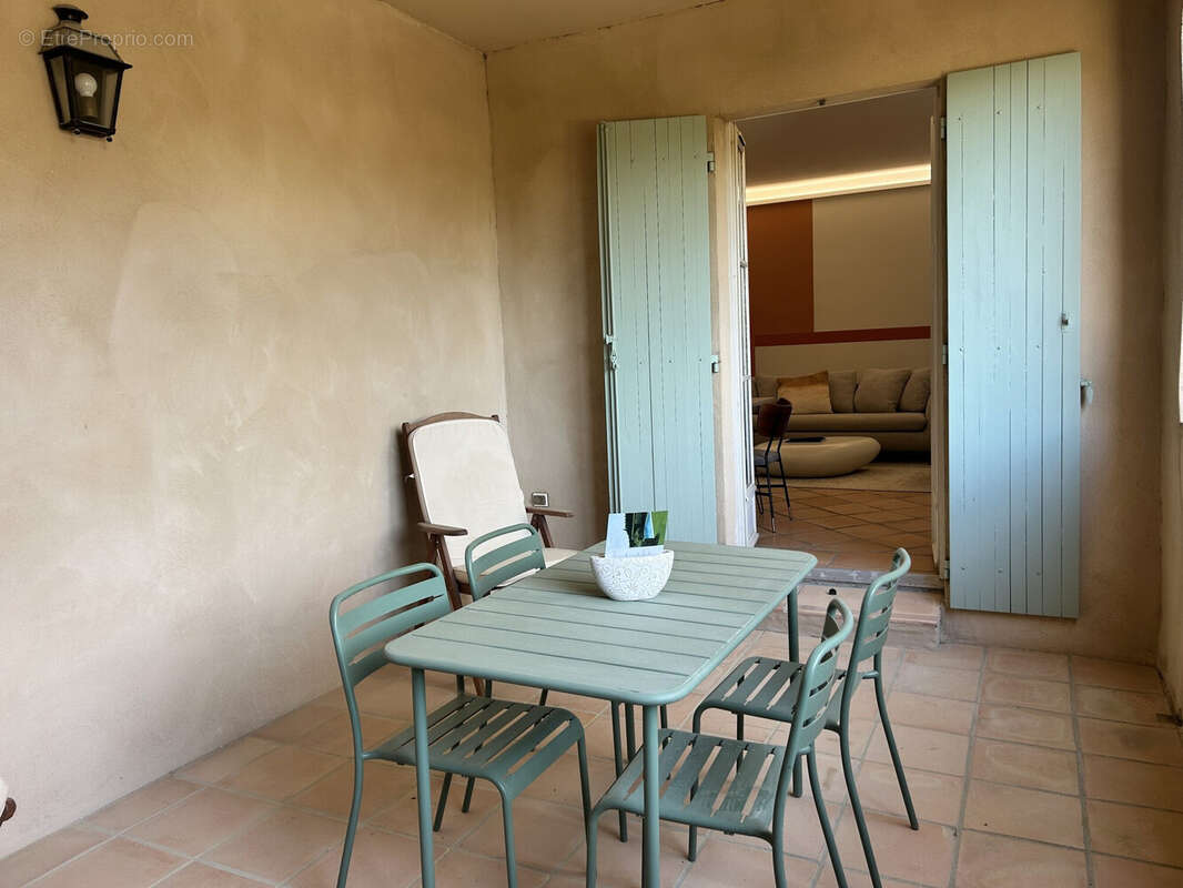 Appartement à MALLEMORT