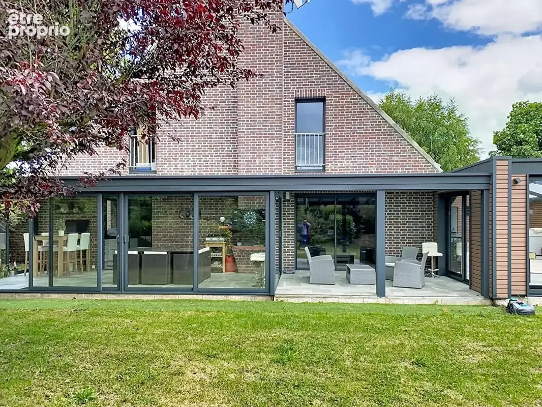 Villa individuelle avec piscine, 4 chambres, jardin et garages - photo 5