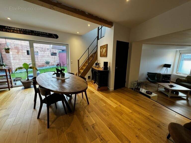 Maison à RAIMBEAUCOURT