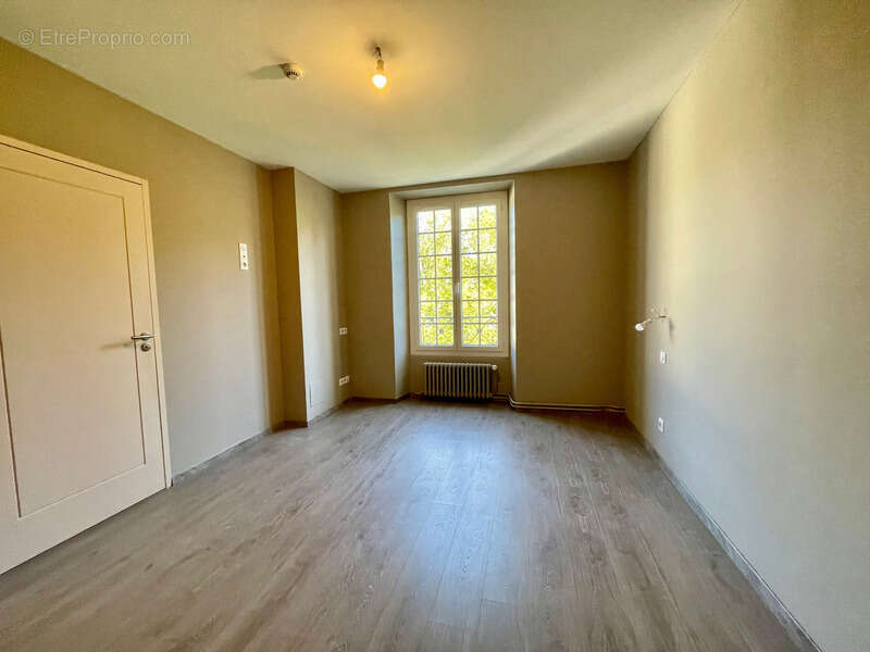 Maison à THIRON-GARDAIS